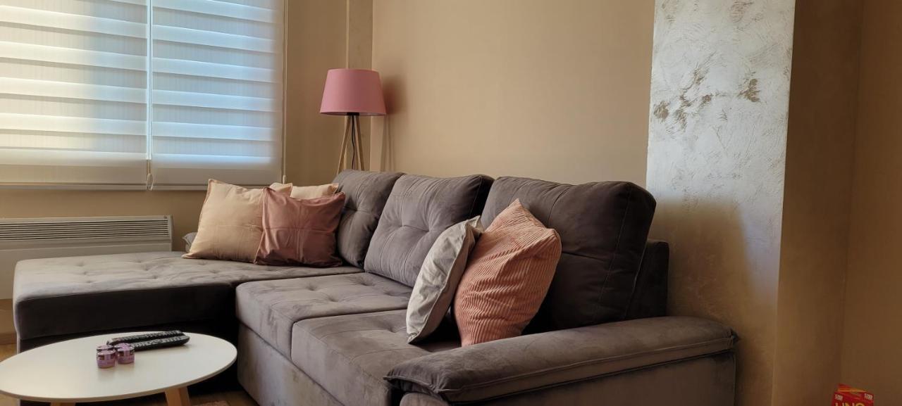Alf Apartment *